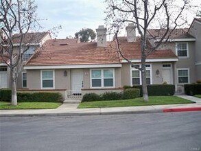 126 Oxford in Irvine, CA - Building Photo - Building Photo