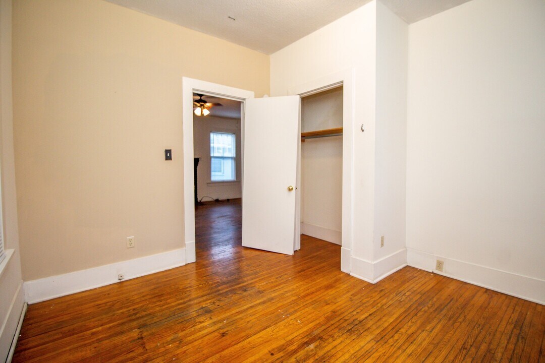 1111 Hamilton Way in Columbia, MO - Building Photo