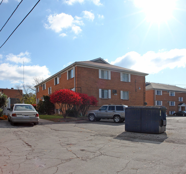 4200 Hillman Way in Youngstown, OH - Building Photo - Building Photo