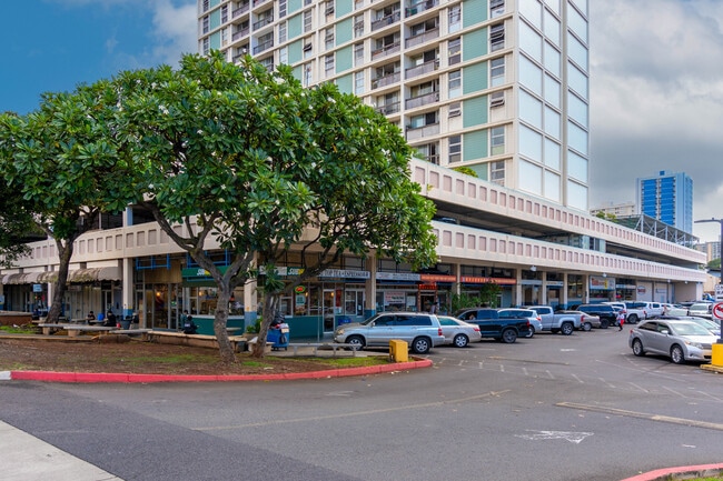 Liliha Square in Honolulu, HI - Building Photo - Building Photo