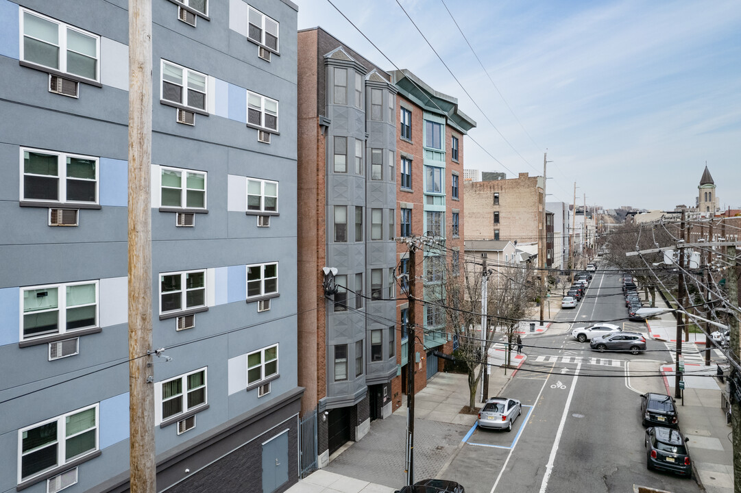 528 Madison St in Hoboken, NJ - Foto de edificio