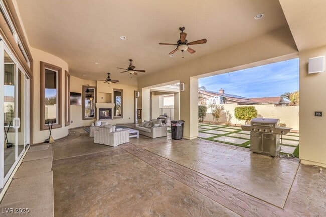 property at 2780 El Camino Rd
