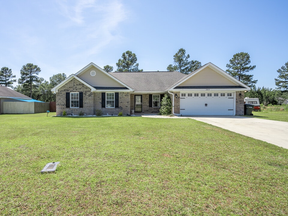 365 Lincoln Way in Ludowici, GA - Building Photo