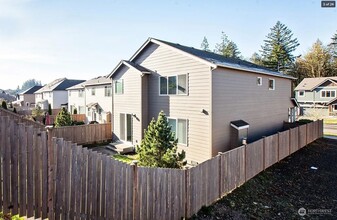 2906 Fiddleback St NE in Lacey, WA - Building Photo - Building Photo