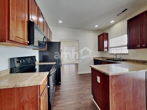 547 Rockbridge Dr in Kernersville, NC - Building Photo - Building Photo