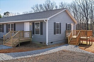 1710 Draper Rd in Chase City, VA - Building Photo