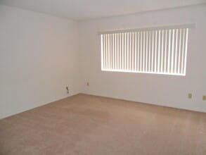 1100 Vía Pintada in Riverside, CA - Building Photo - Building Photo