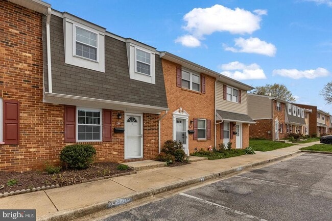 30 Heritage Ct