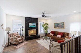 712 Glen Abbey Cir in Las Vegas, NV - Building Photo - Building Photo