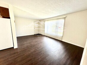 270 S Morrison St in Coos Bay, OR - Building Photo - Building Photo