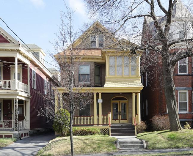 1007 Union St in Schenectady, NY - Building Photo - Building Photo