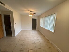 211 N 66 Terrace in Hollywood, FL - Building Photo - Building Photo