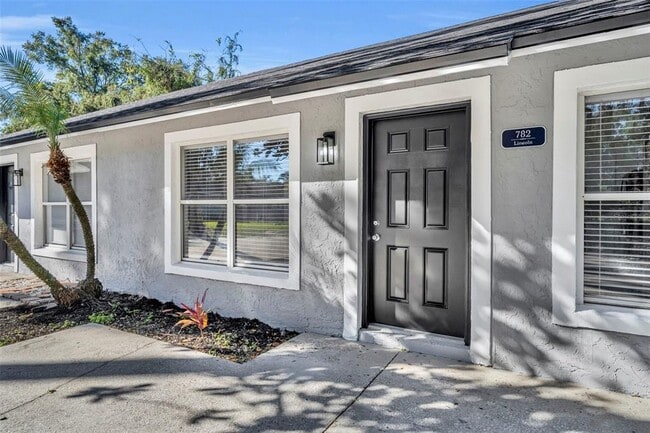 782 LINCOLN Pky in Oviedo, FL - Foto de edificio - Building Photo