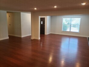 3760 S Fort Ave in Springfield, MO - Building Photo - Building Photo