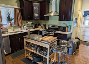 92 Walnut St, Unit #1 in Everett, MA - Building Photo
