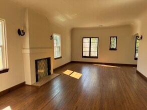 458 N Genesee Ave, Unit 458 half in Los Angeles, CA - Foto de edificio - Building Photo