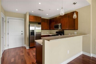 201 W Ponce de Leon Ave in Decatur, GA - Building Photo - Building Photo