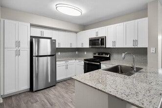 Club Lake Pointe Apartments in Coral Springs, FL - Building Photo - Building Photo