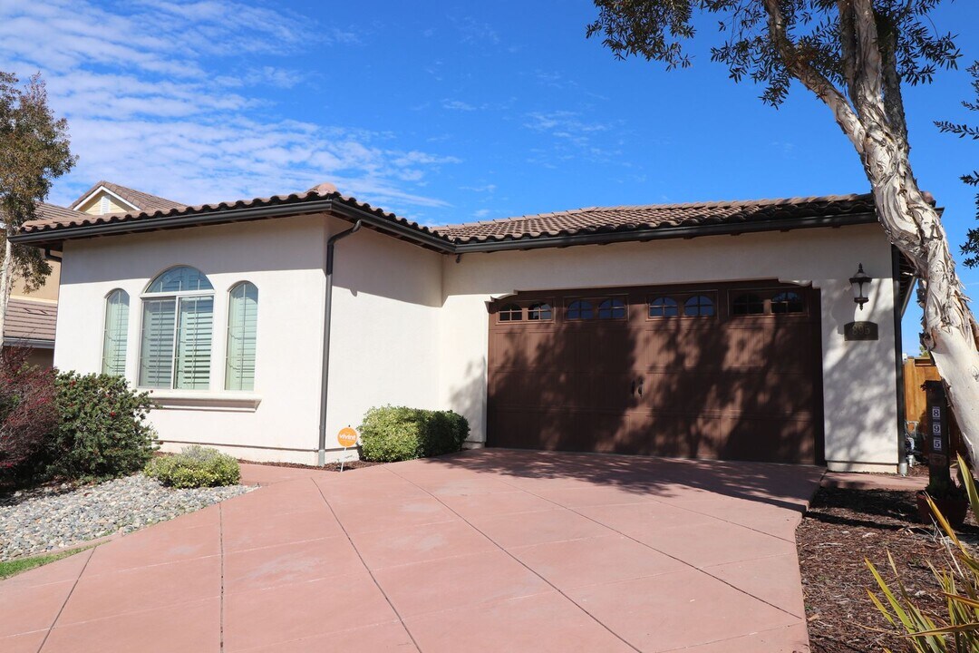 895 Sage Crest Dr in Orcutt, CA - Building Photo