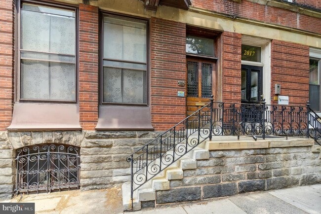 2019 Locust St in Philadelphia, PA - Building Photo - Building Photo