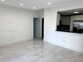 185 SE 14th Terrace in Miami, FL - Foto de edificio - Building Photo