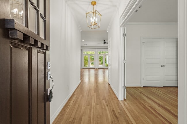 1722 Chippendale Rd in Houston, TX - Building Photo - Building Photo