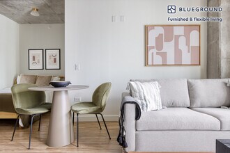 165 North Des Plaines Street-SI FL9-ID749, Unit SI FL9-ID749 in Chicago, IL - Foto de edificio - Building Photo