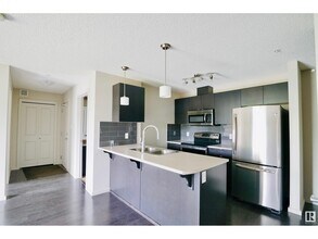 348 Windermere Rd NW in Edmonton, AB - Building Photo - Building Photo