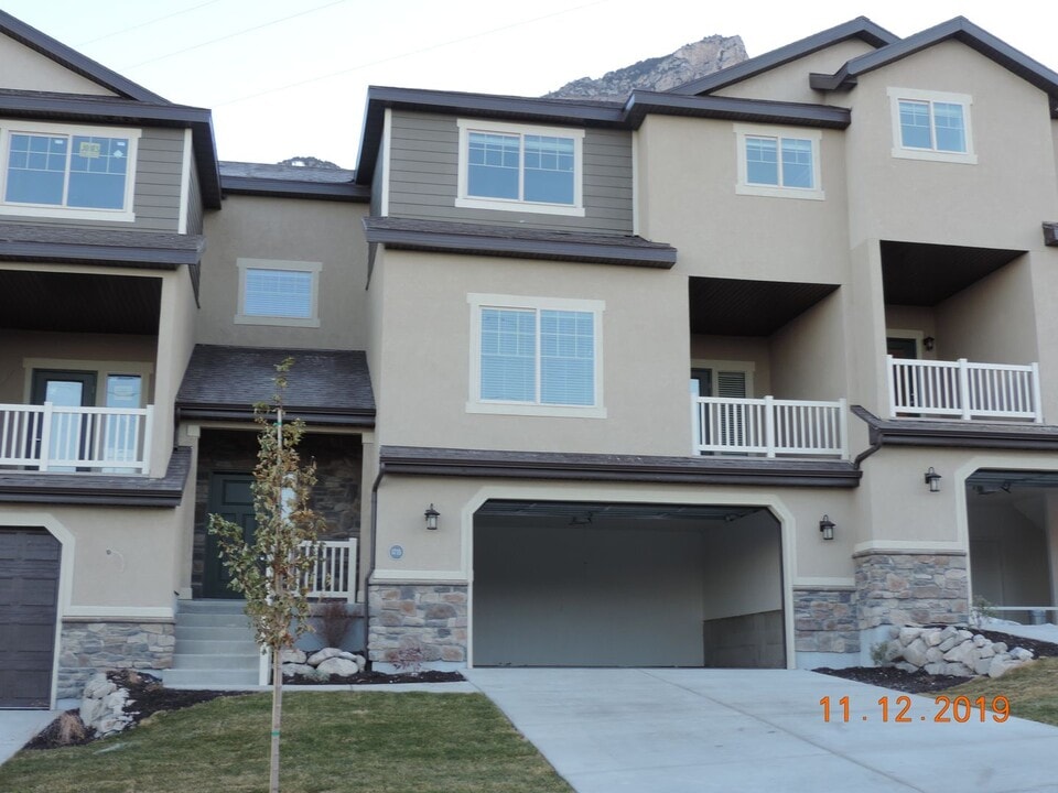 1715 Aspen Loop in Provo, UT - Building Photo
