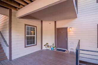 1239 20th St, Unit A in Huntsville, TX - Building Photo - Building Photo