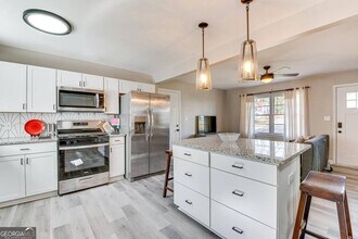 6385 Lobelia Rd SW in Mableton, GA - Building Photo - Building Photo