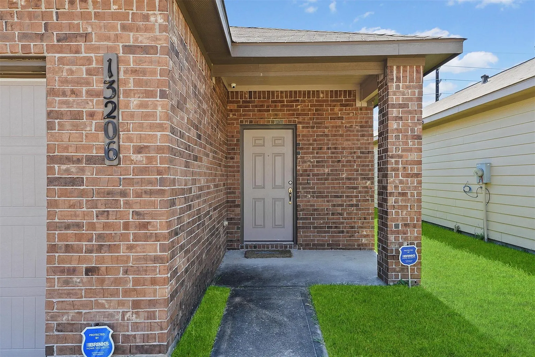 13206 Clifton Hill Ln in Houston, TX - Building Photo