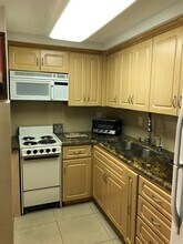 2001 S Ocean Dr in Hallandale Beach, FL - Building Photo - Building Photo