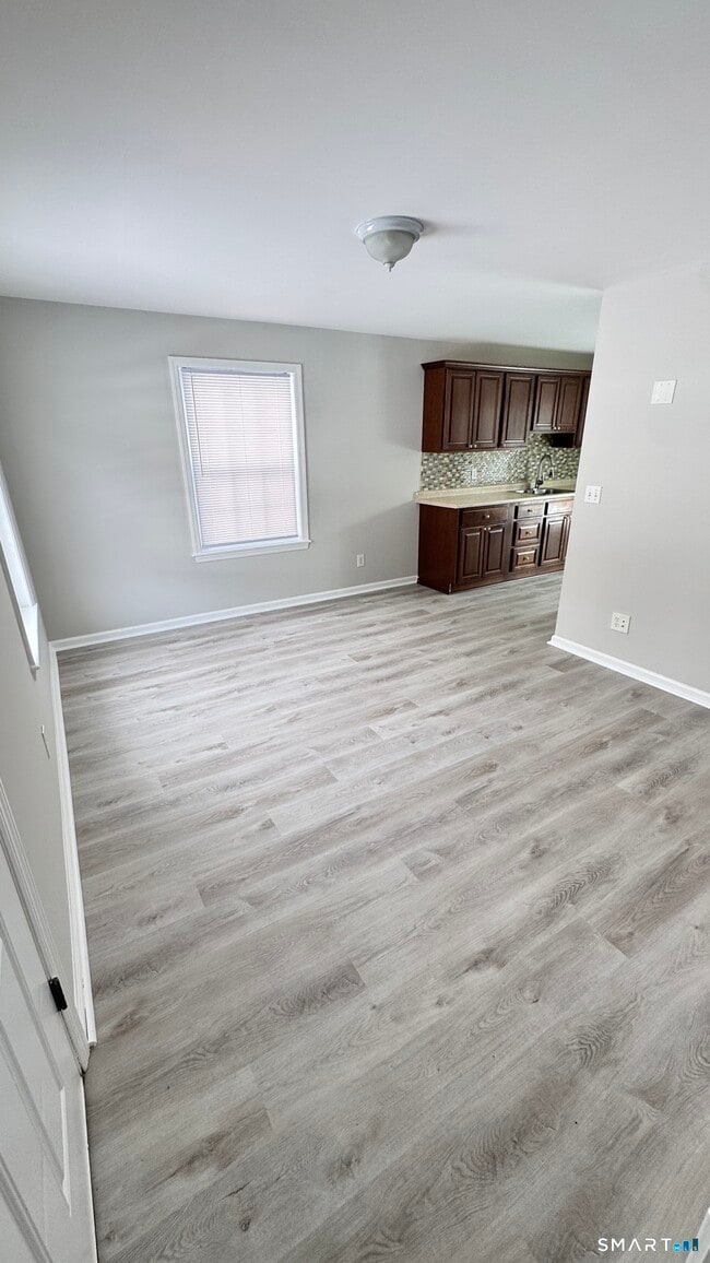 26 Rock Creek Rd in New Haven, CT - Building Photo - Building Photo