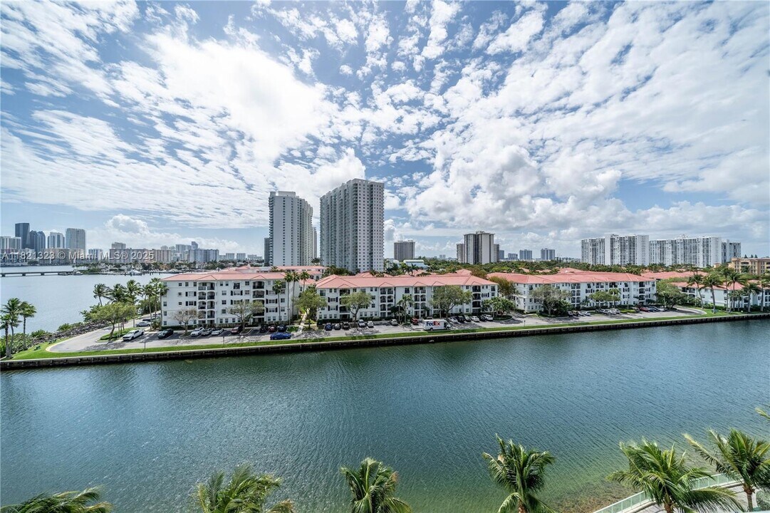 3250 NE 188th St, Unit 606 in Aventura, FL - Building Photo
