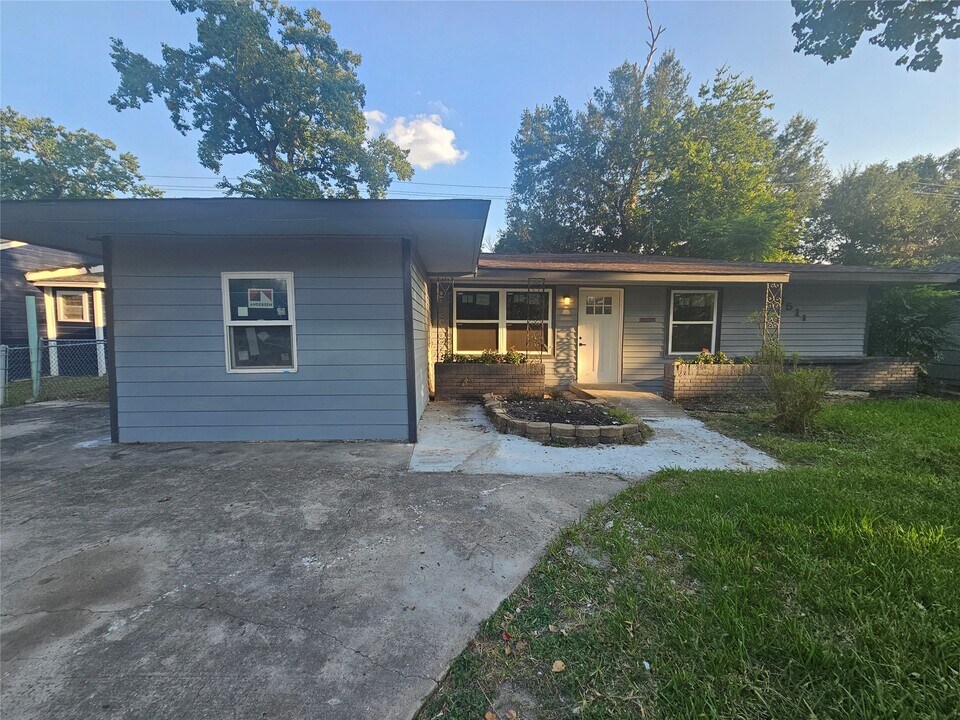 6511 Beekman Rd in Houston, TX - Building Photo