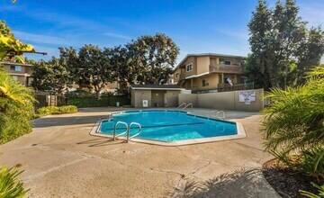 4213 La Casita Way, Unit 1 in Oceanside, CA - Building Photo - Building Photo