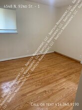 4548-4562 N 92nd St in Milwaukee, WI - Building Photo - Building Photo