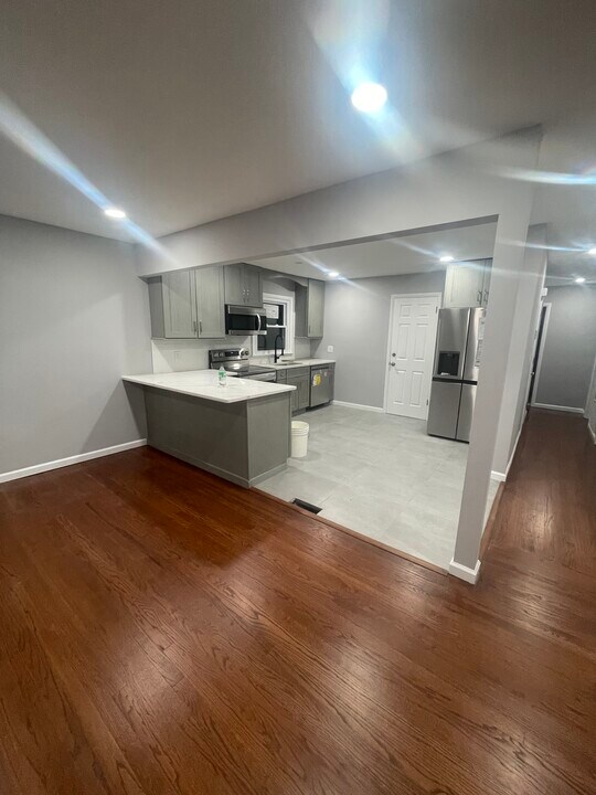 701 Trotting Rd, Unit 1 in Union, NJ - Building Photo