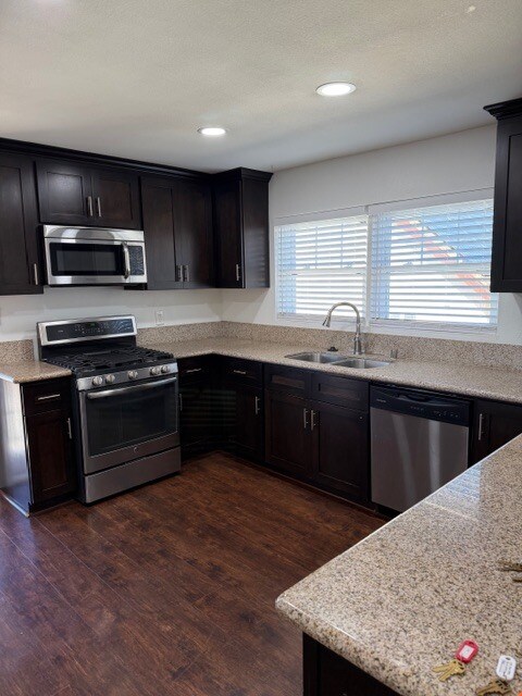 176 Bethune Way in Chula Vista, CA - Building Photo