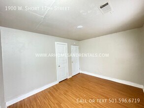 1900 W Short 17th St in North Little Rock, AR - Building Photo - Building Photo