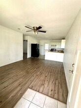 122 Don Propp Rd in Azle, TX - Foto de edificio - Building Photo