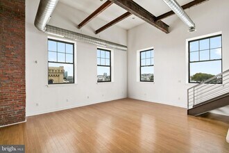 1637-39-1639 Poplar St, Unit S4 in Philadelphia, PA - Foto de edificio - Building Photo