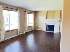 2289 Grand Pointe Trail in Aurora, IL - Building Photo - Building Photo