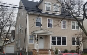 34 Isabella Ave-Unit -2 in Newark, NJ - Building Photo - Building Photo