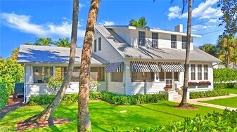 187 Broad Ave S in Naples, FL - Building Photo