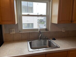 30 Murdock St, Unit 2 in Somerville, MA - Building Photo - Building Photo