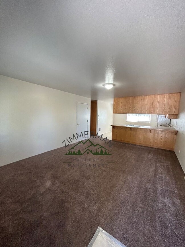 427 S 58th St in Springfield, OR - Building Photo - Building Photo