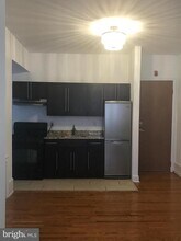 240 S 13th St-Unit -UNIT D in Philadelphia, PA - Building Photo - Building Photo