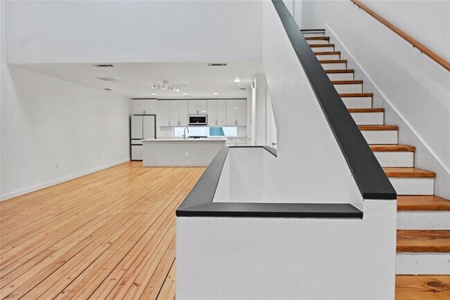 property at 920 Memorial Dr SE